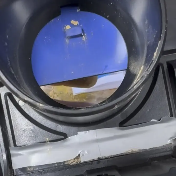 A simple taped-on flap valve fixed my Dust Right blast gate, stopping suction loss while keeping the self-cleaning port working.